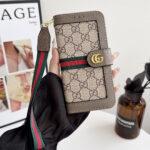 Luxury Designer Monogram Flip Wallet Phone Case with Wrist Lanyard - 图片 6