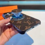 LV Classic Monogram Phone Case with Strong Magnetic & Logo Stand - 图片 17