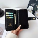 Chanel Style Diamond Quilted Leather Flip Wallet Phone Case with Wrist Strap - 图片 4
