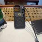 Loewe Flip Card Holder iPhone Case with Short Wrist Strap - 图片 14