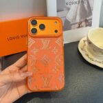 Louis Vuitton Transparent Glitter Monogram Electroplated Luxury Shockproof Phone Case - 图片 10