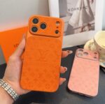 Louis Vuitton Embossed Monogram Full Cover Luxury Phone Case - 图片 5