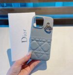 Dior Lady Dior Quilted Phone Case with Metal Pendant - 图片 9