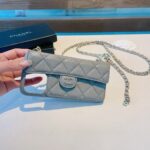 Chanel Style Quilted Leather Flip Card Holder Phone Case With Gold Chain Crossbody Strap - 图片 16