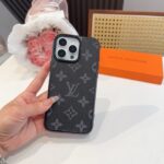 LV Classic Monogram iPhone Case - 图片 6