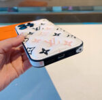Louis Vuitton Pastel Embossed Monogram Luxury Phone Case - 图片 5