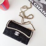 Chanel-Style Tweed Crossbody Phone Case Bag with Chain Strap - 图片 5