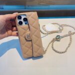 Chanel Style Quilted Leather Flip Card Holder Phone Case With Gold Chain Crossbody Strap - 图片 24