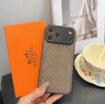 Hermès Embossed Monogram Leather Card Holder Phone Case - 图片 8