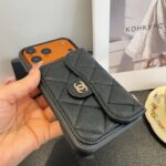 Chanel Quilted Caviar Leather Card Holder Chain Strap Luxury Phone Case - 图片 6