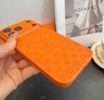 Louis Vuitton Embossed Monogram Full Cover Luxury Phone Case - 图片 9