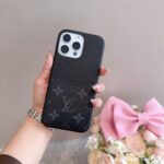 LV Classic Monogram Card Slot Phone Case - 图片 3