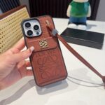Loewe Flip Card Holder iPhone Case with Short Wrist Strap - 图片 4