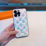 Louis Vuitton Pastel Embossed Monogram Luxury Phone Case - 图片 18