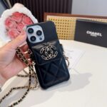 Chanel Style Quilted Leather Phone Case with Crossbody Chain & Card Pocket - 图片 5
