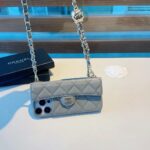 Chanel Style Quilted Leather Flip Card Holder Phone Case With Gold Chain Crossbody Strap - 图片 10
