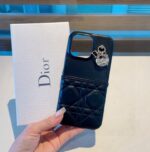 Dior Lady Dior Quilted Phone Case with Metal Pendant - 图片 5